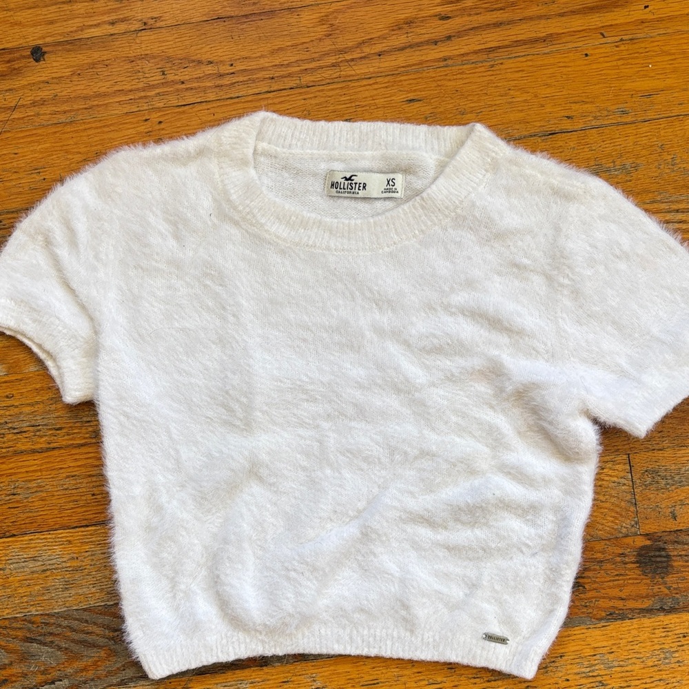 Hollister Women's Soft Cream Sweater